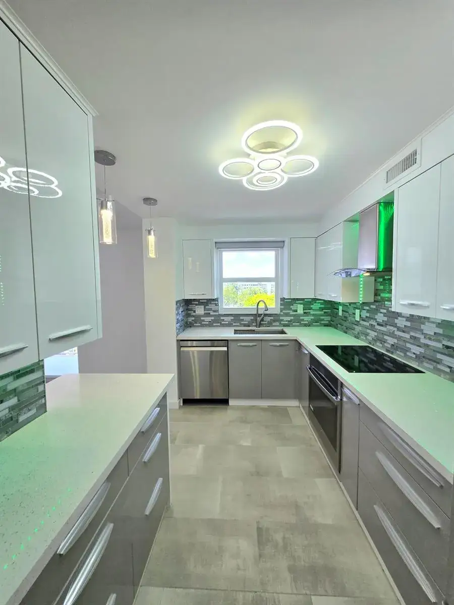 137 GOLDEN ISLES Drive # 414, Hallandale Beach FL 33009