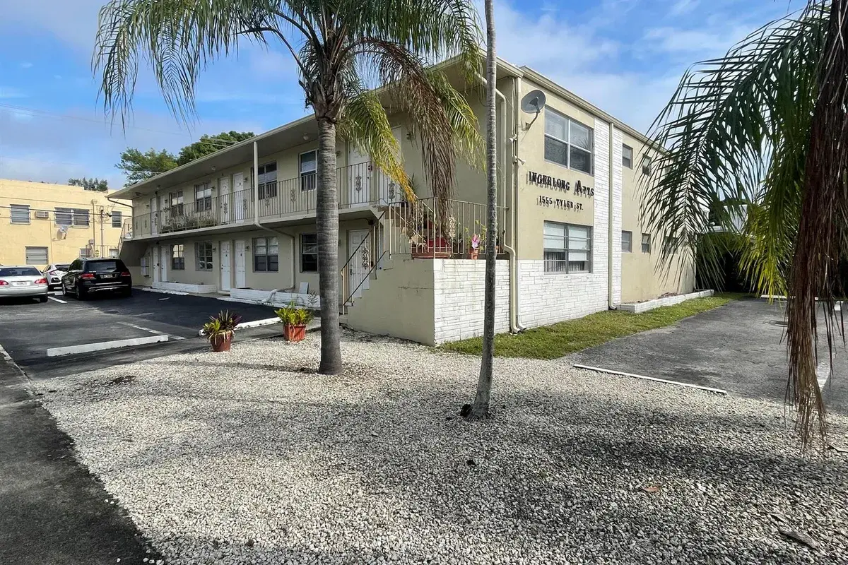 1555 TYLER Street # 01, Hollywood FL 33020