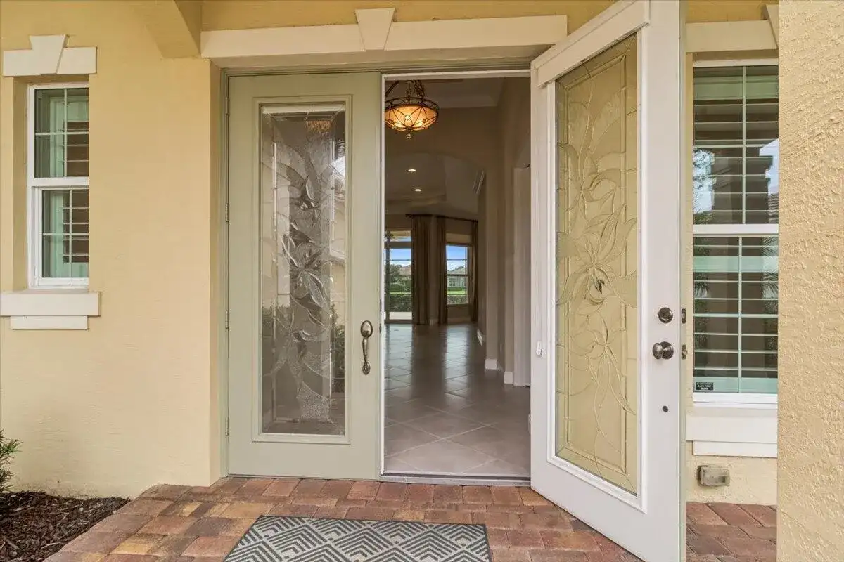 10539 SW CAPRAIA Way, Port St. Lucie FL 34986 photo 5