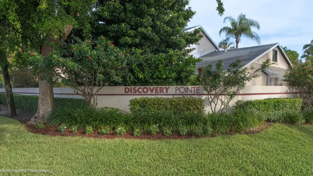 2047 DISCOVERY Circle E, Deerfield Beach FL 33442 photo 2