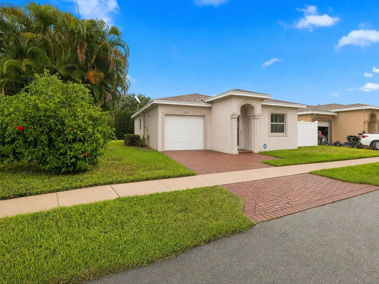 2118 E RIDGE Circle E, Boynton Beach FL 33435 photo 2