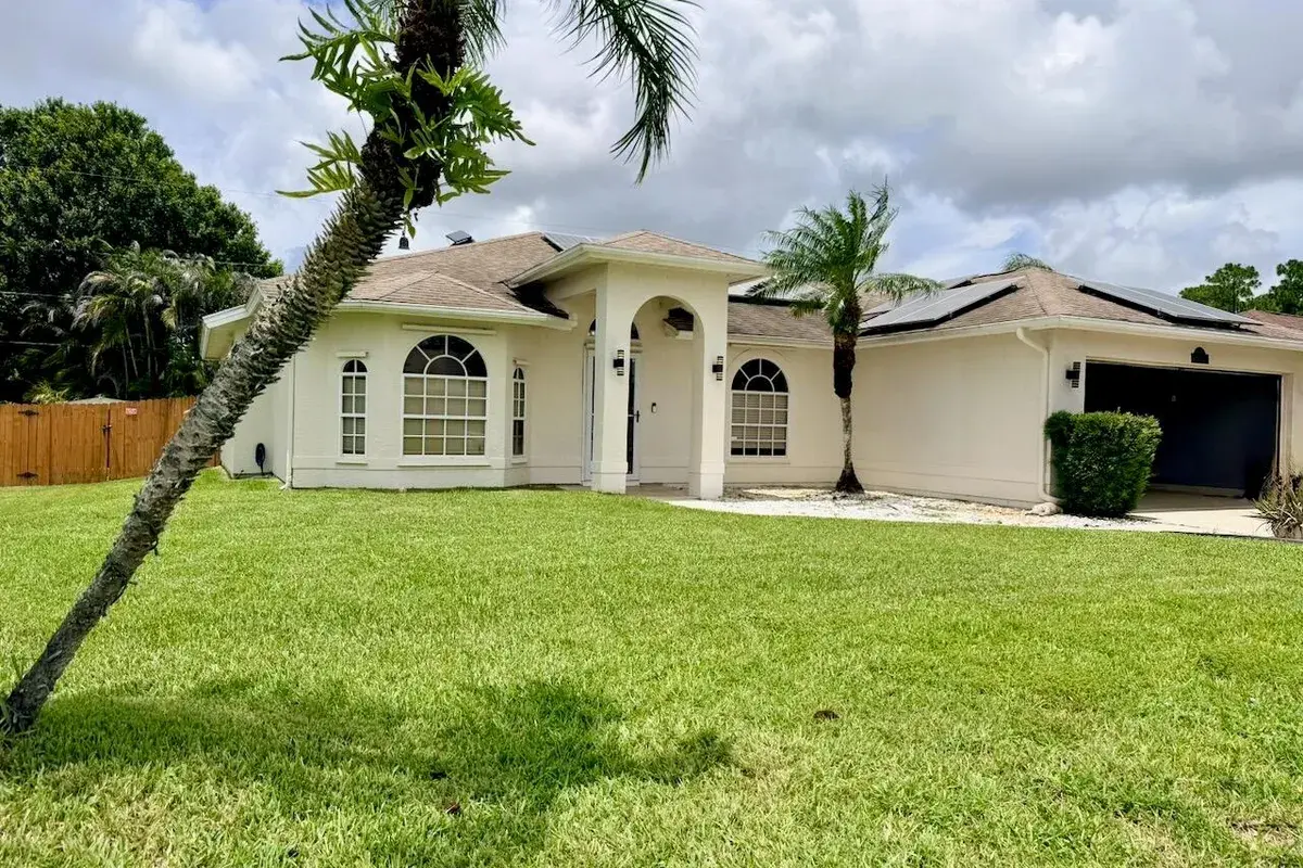 1978 SW Hillman Street, Port St. Lucie FL 34953