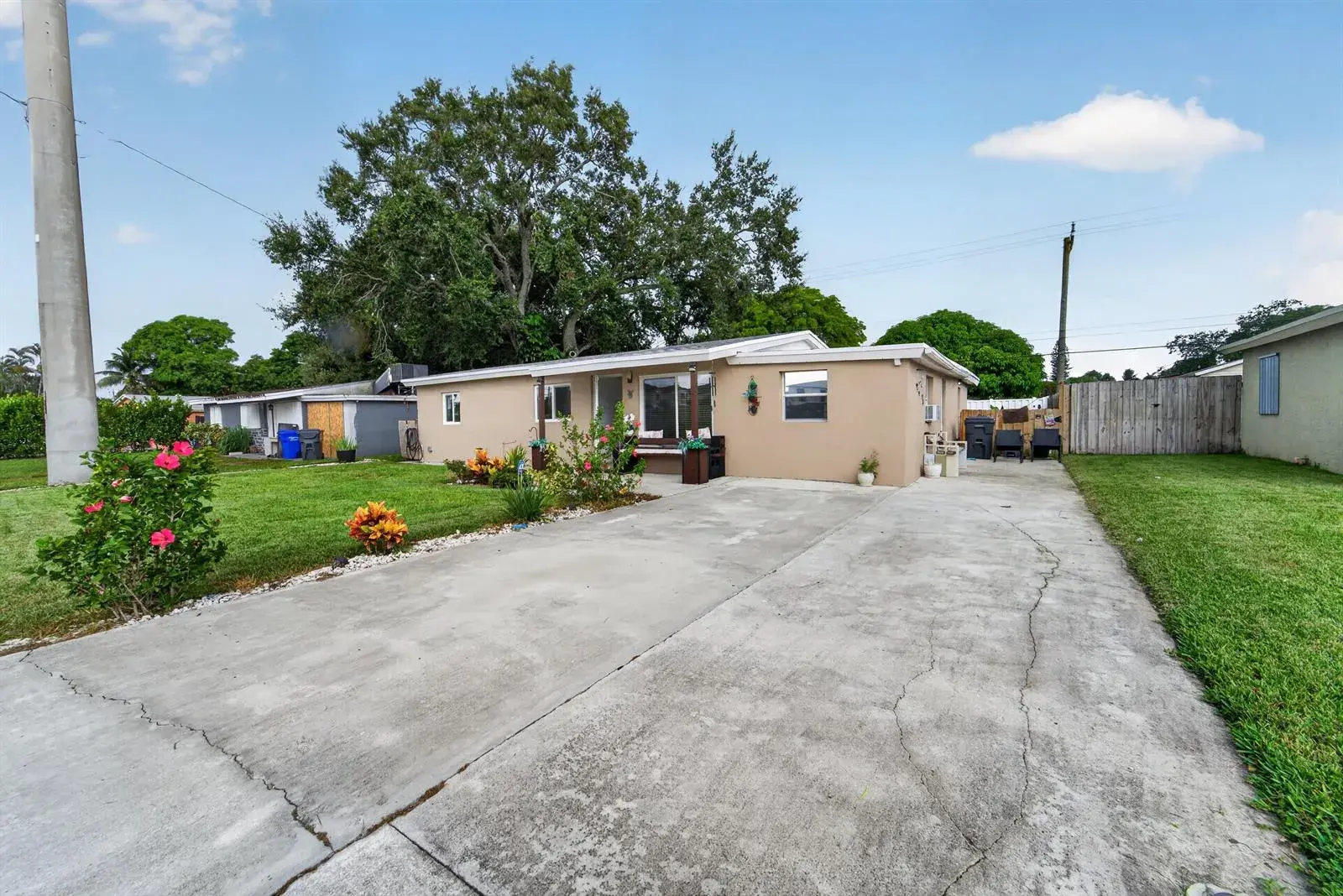 5900 Atlanta Street, Hollywood FL 33021