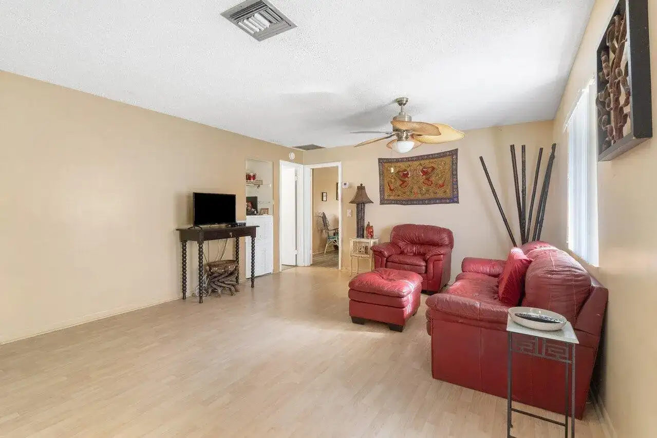 3587 LA PLAYAS # 2, FL 33463 photo 4