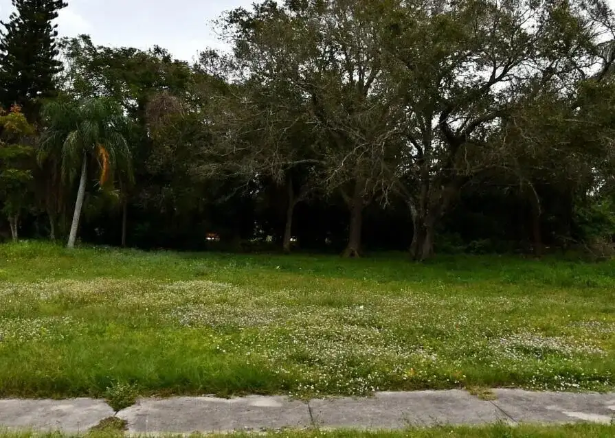 702 N 19TH N Street, Fort Pierce FL 34950 photo 2