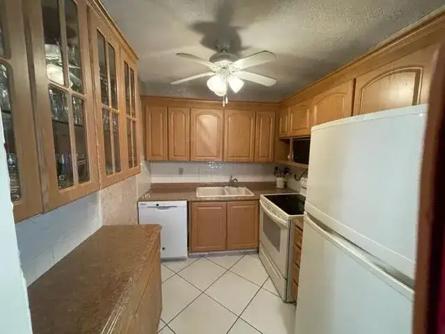350 Horizons E # 206, Boynton Beach FL 33435 photo 3