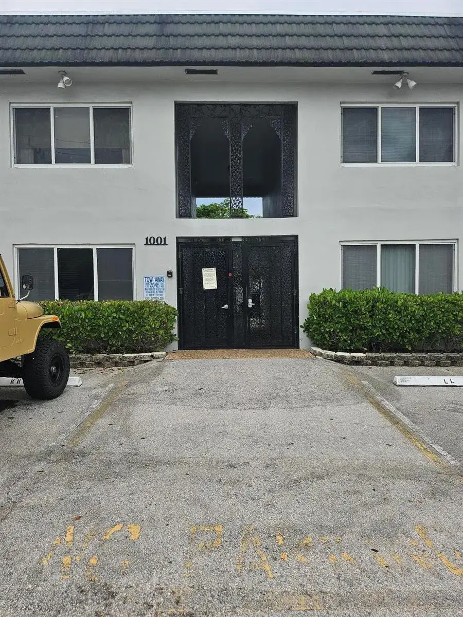 1001 SE 16TH Street # 9, Fort Lauderdale FL 33316