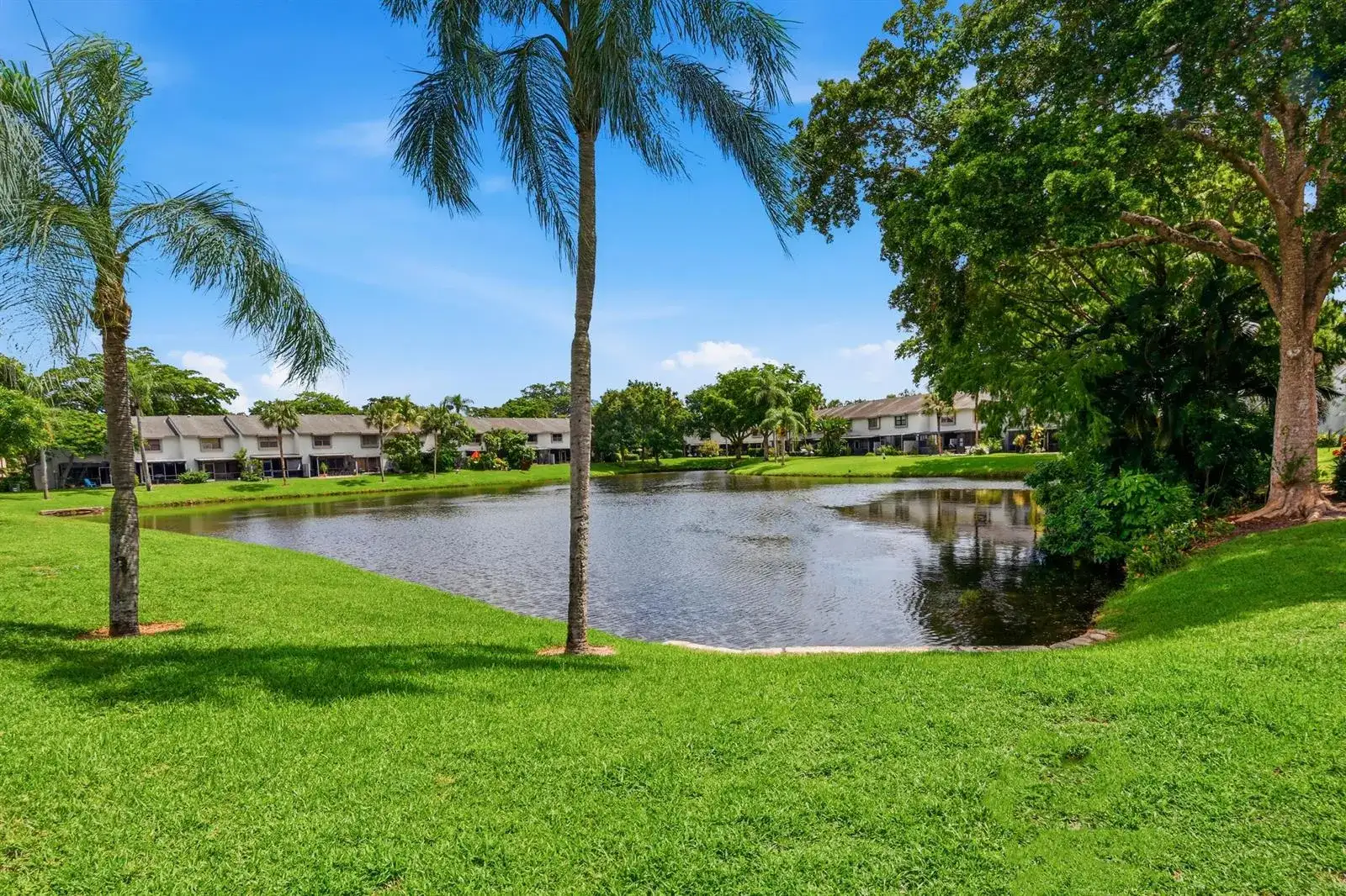 3435 CARAMBOLA Circle S # 2462, Coconut Creek FL 33066 photo 5