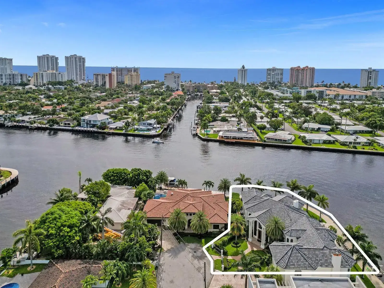 2584 SE 12TH Street, Pompano Beach FL 33062