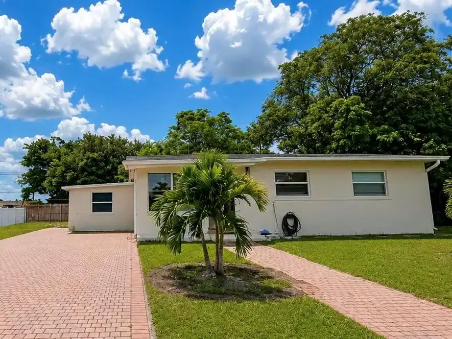 3300 SW 32ND Court, West Park FL 33023