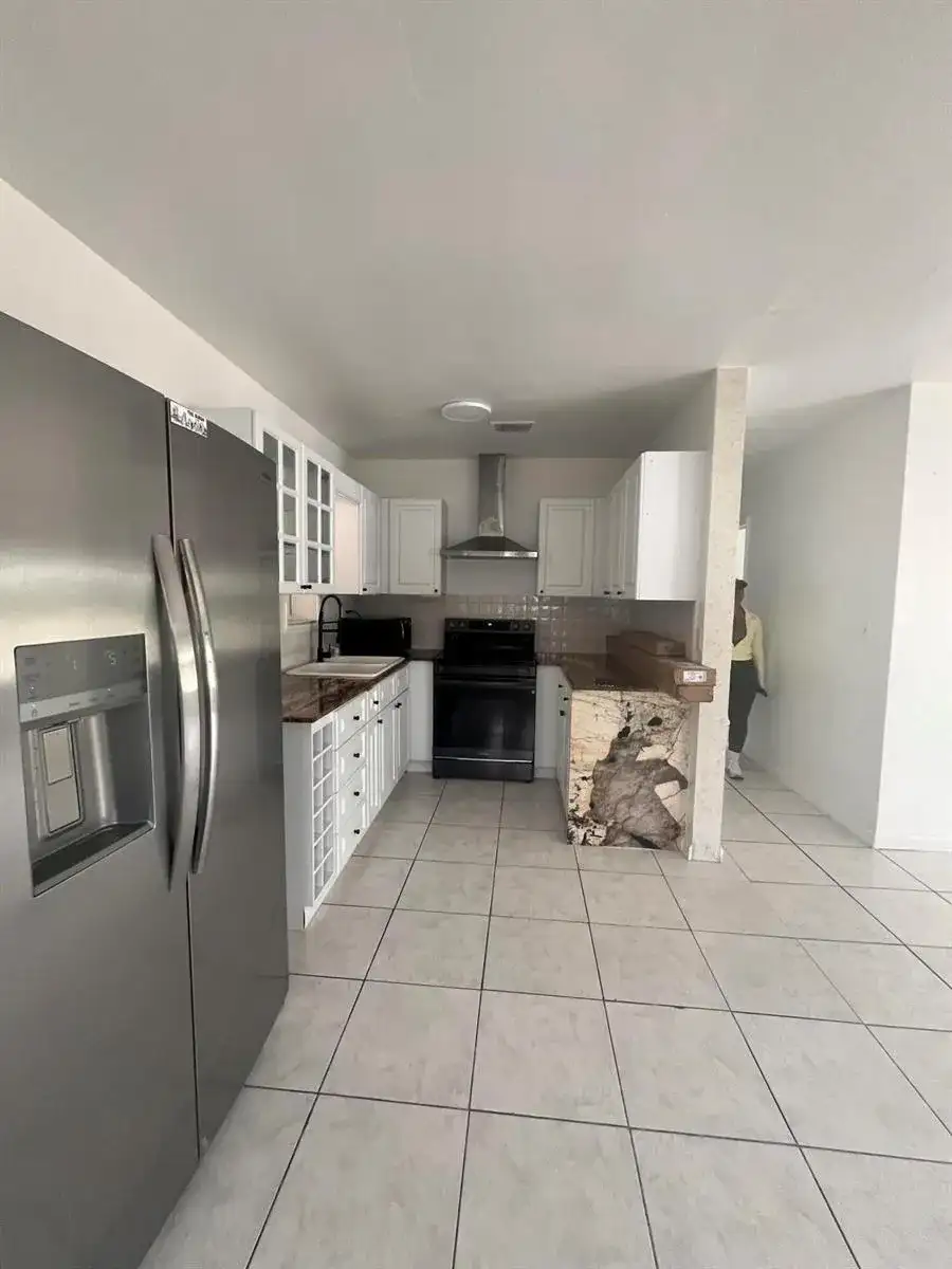 3300 SW 32ND Court, West Park FL 33023 photo 4