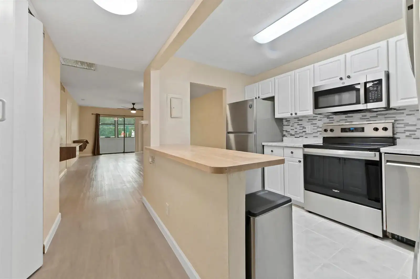 126 Sparrow Drive # 22A, Royal Palm Beach FL 33411 photo 4