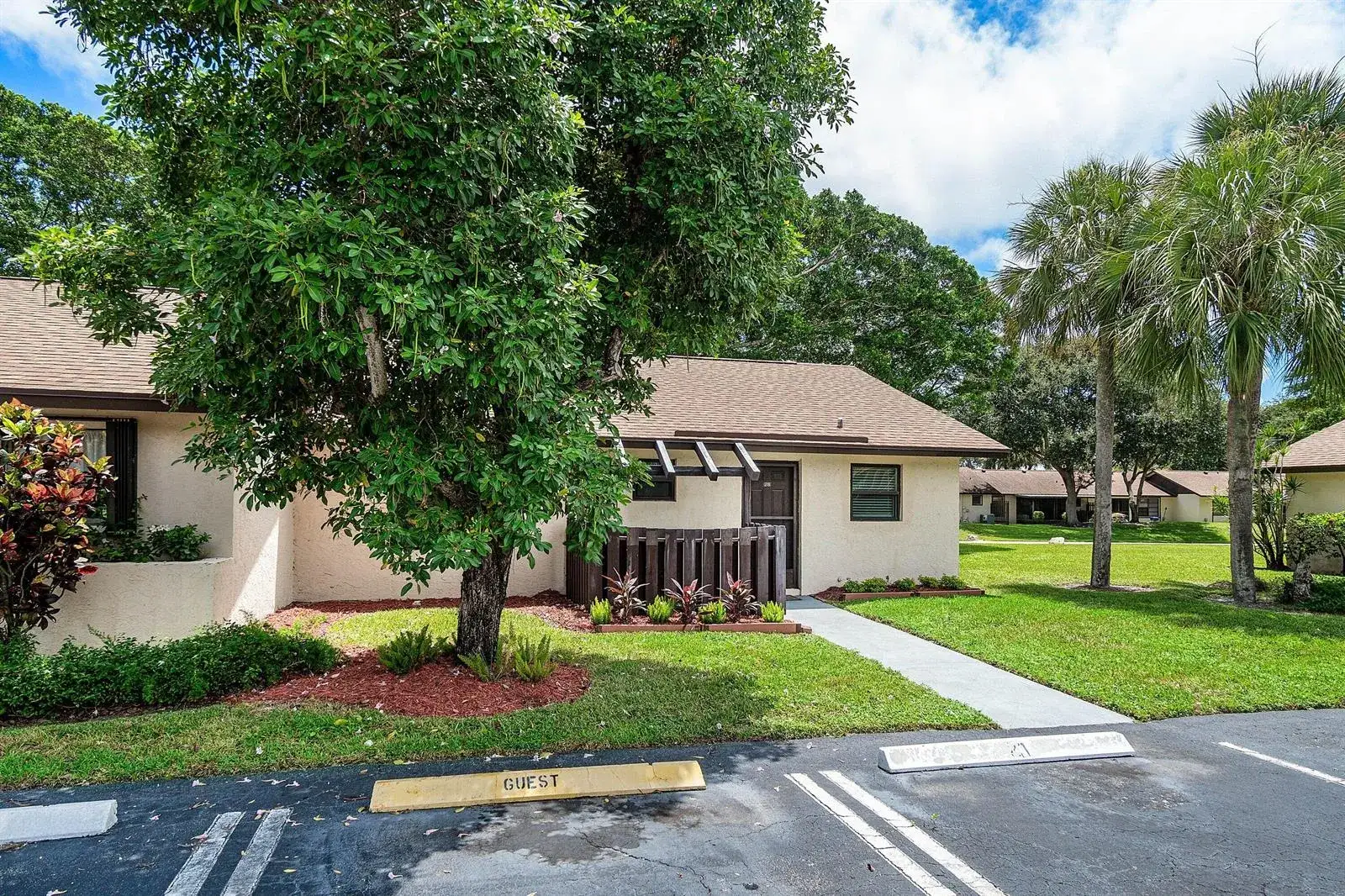 28 VIA DE CASAS NORTE # 28, Boynton Beach FL 33426