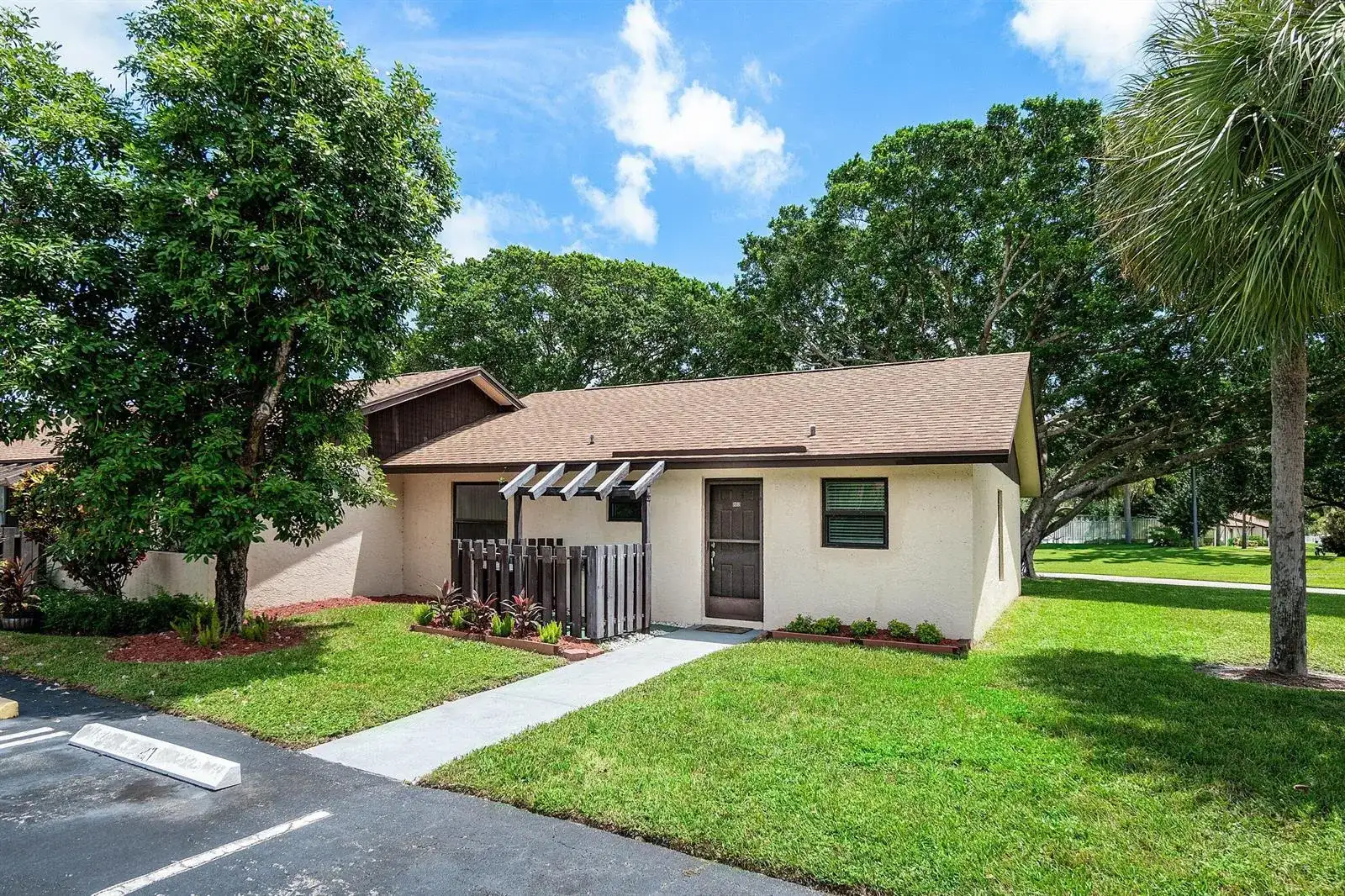 28 VIA DE CASAS NORTE # 28, Boynton Beach FL 33426 photo 2