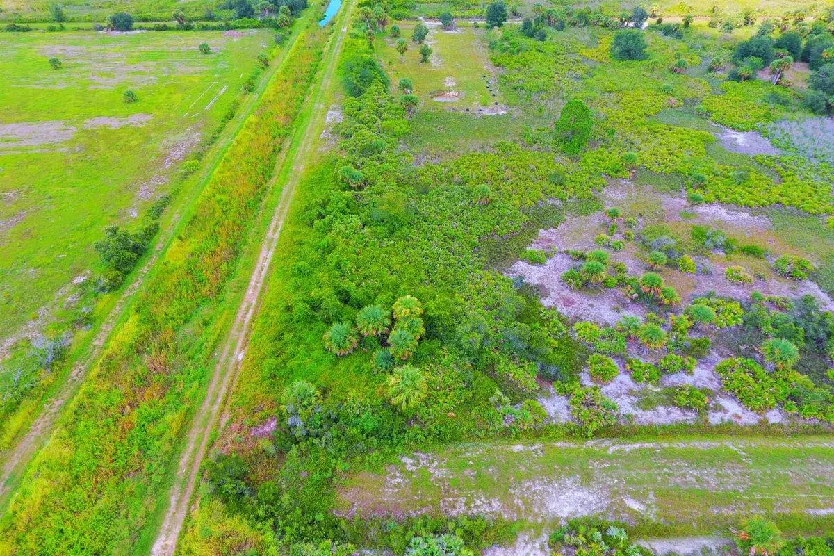 21591 NW 282ND Street, Okeechobee FL 34972