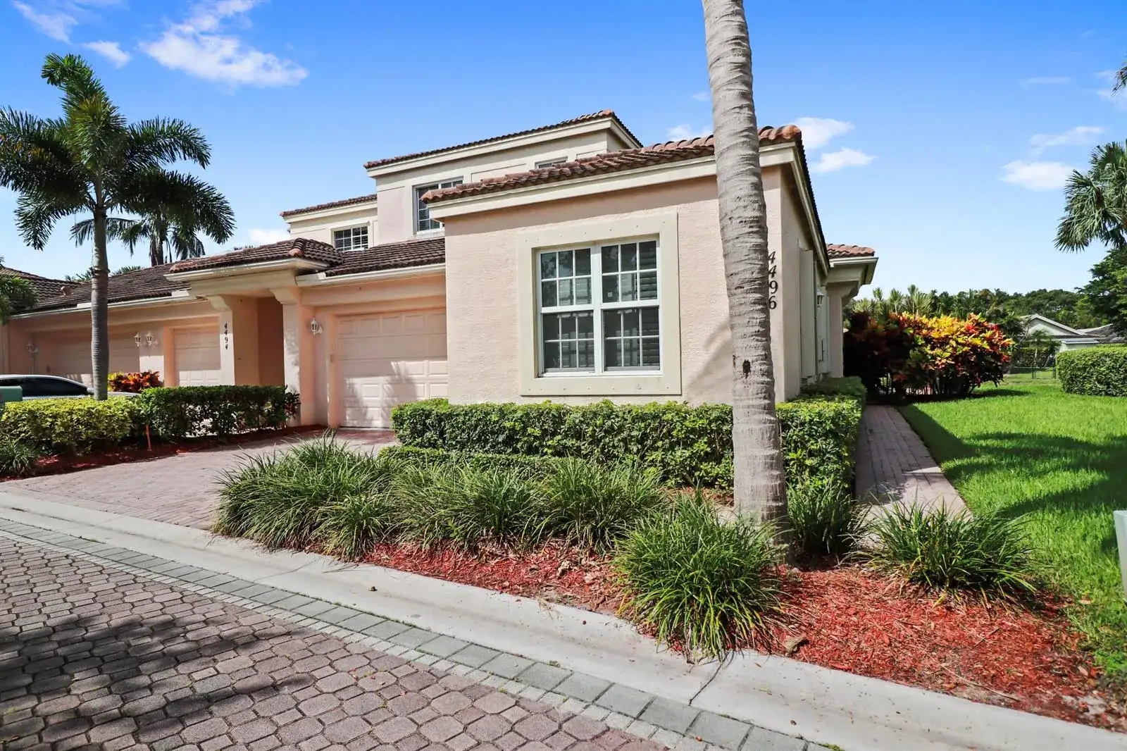 4496 HICKORY Drive, Palm Beach Gardens FL 33418 photo 2