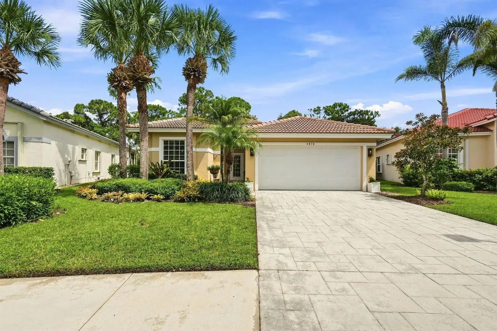 4870 SE Devenwood Way, Stuart FL 34997 photo 2