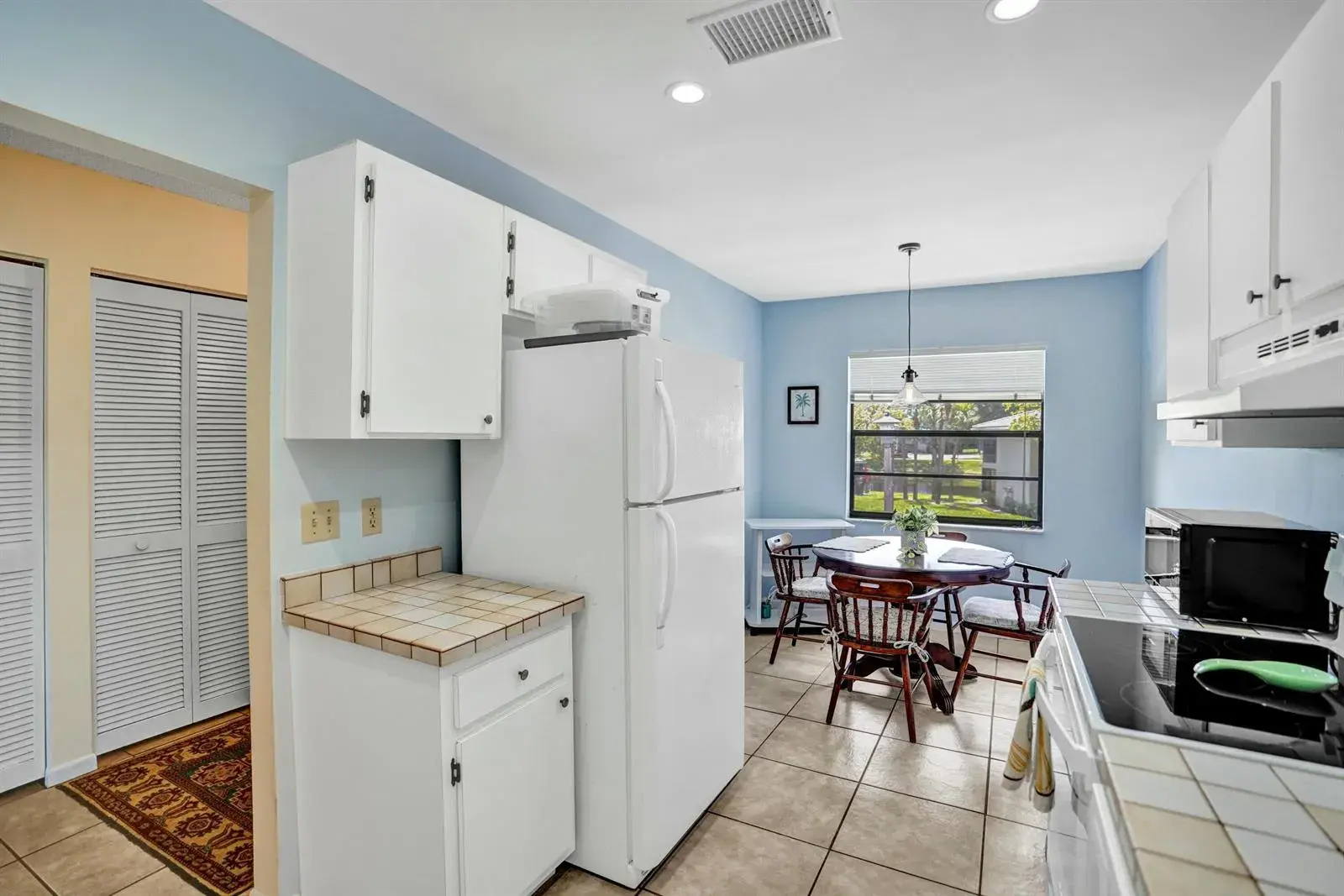 19 STRATFORD Drive E Unit F, Boynton Beach FL 33436