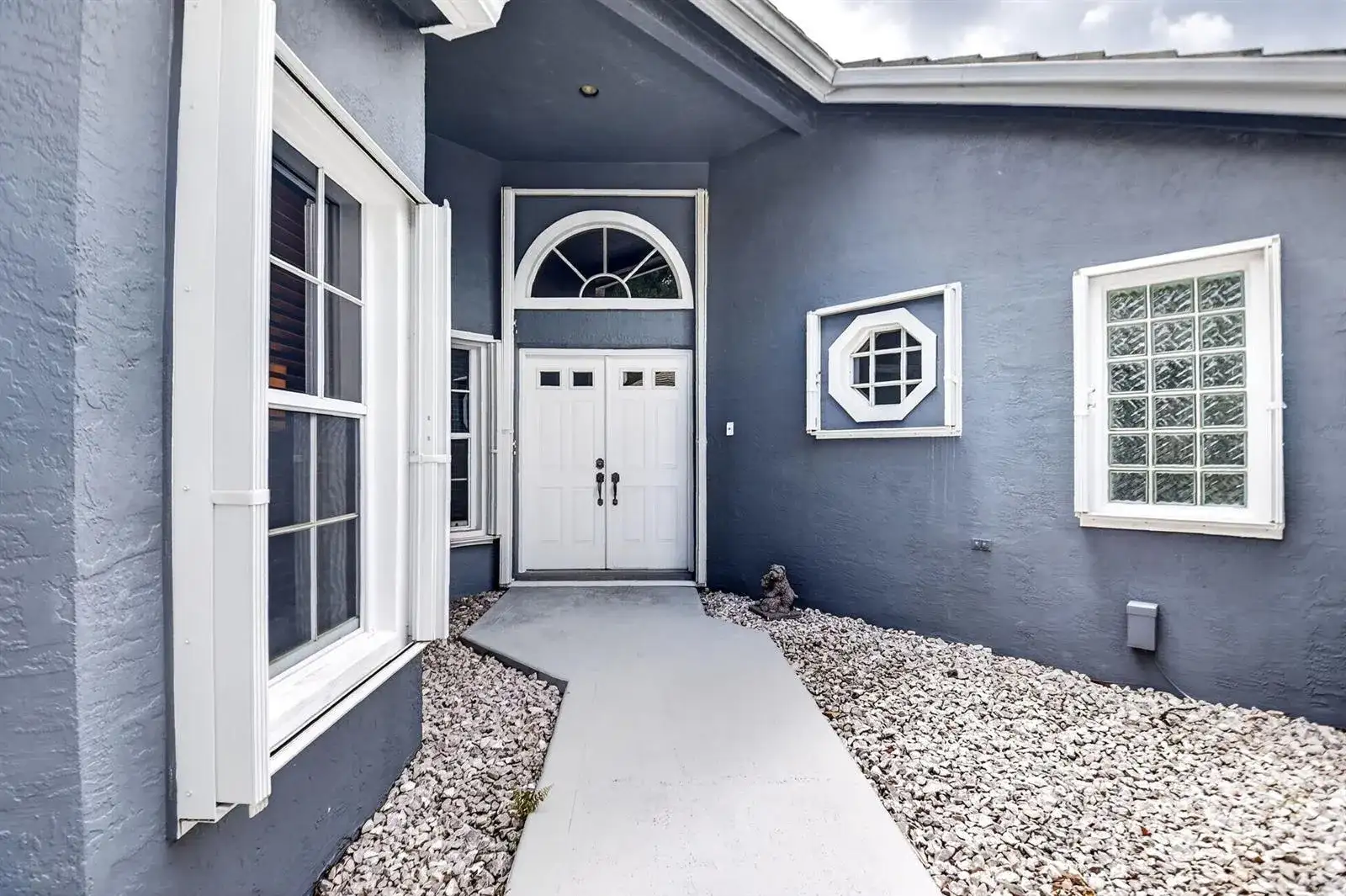 107 Harbor Lake Circle, FL 33413 photo 4