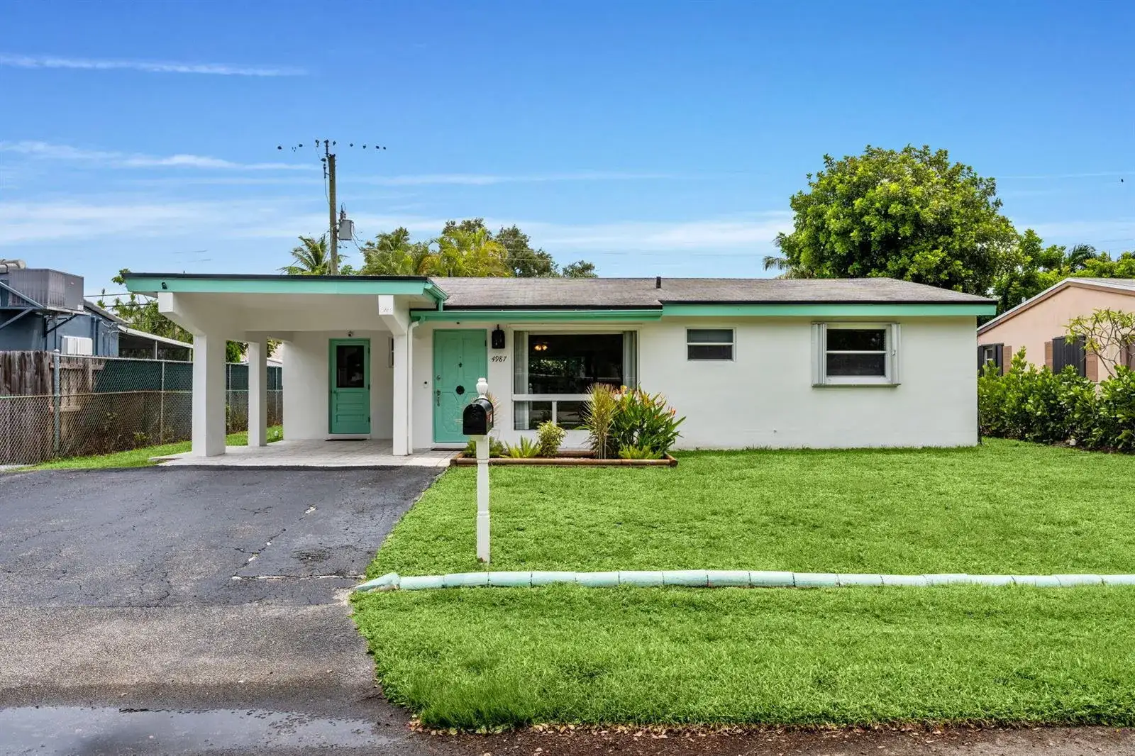 4987 SW 25th Avenue, Dania Beach FL 33312