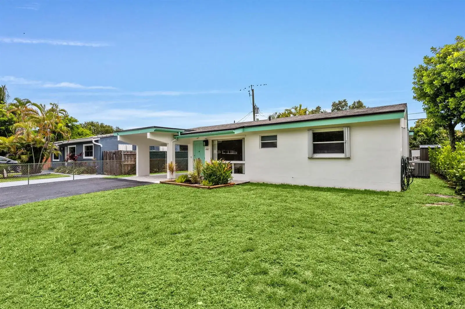 4987 SW 25th Avenue, Dania Beach FL 33312 photo 2
