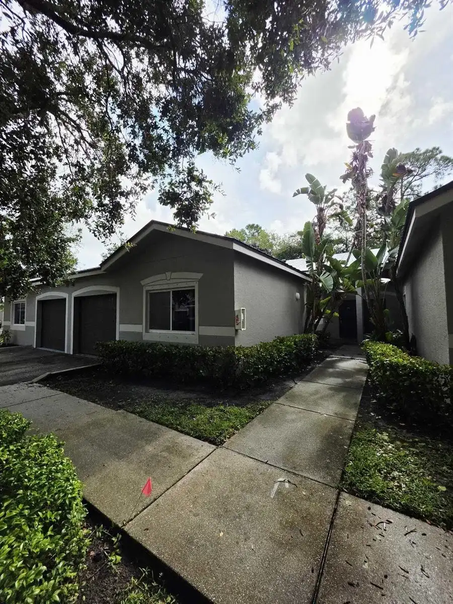 260 Crestwood Circle # 102, Royal Palm Beach FL 33411