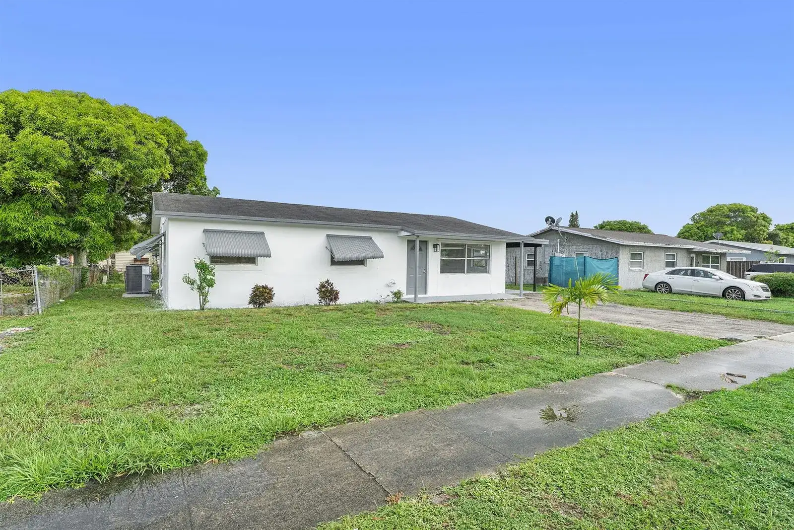 316 NW 6th Court, Deerfield Beach FL 33441 photo 2
