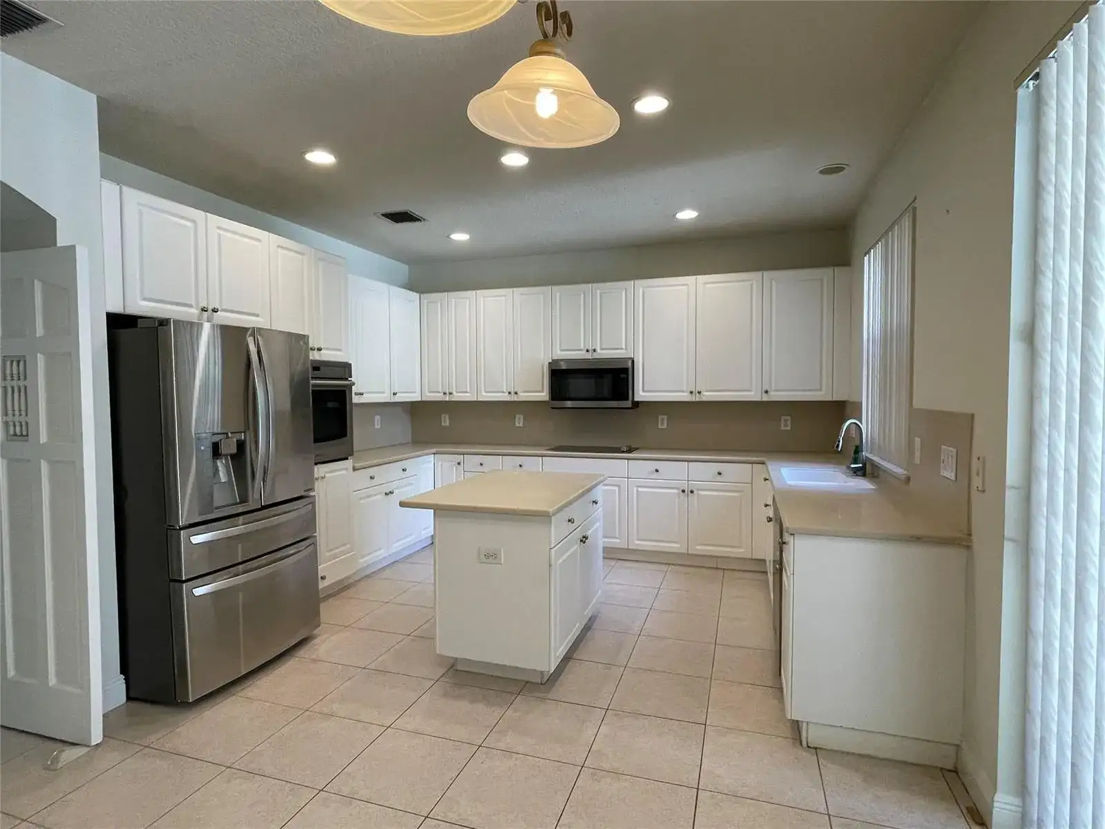 10225 NW 60TH Place, Parkland FL 33076 photo 3