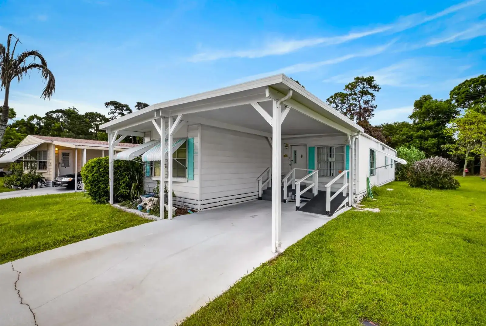 40 Montilla Way, Port St. Lucie FL 34952 photo 2