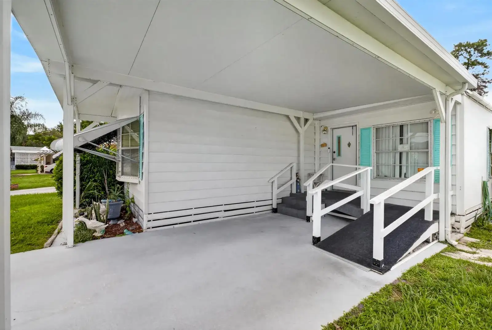 40 Montilla Way, Port St. Lucie FL 34952 photo 3
