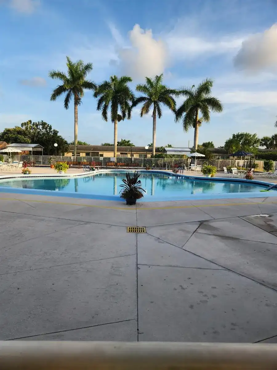 2779 EMORY Drive E # D, West Palm Beach FL 33415