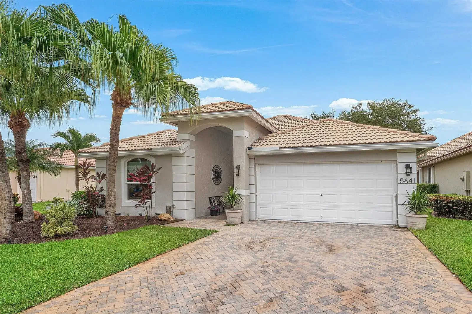 5641 FOUNTAINS Drive S # 5641, Lake Worth FL 33467 photo 2