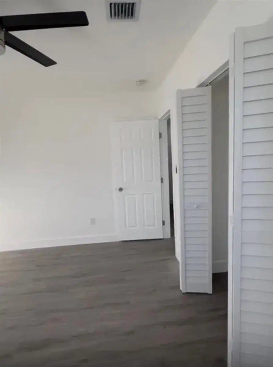 517 NW 16TH Avenue, Fort Lauderdale FL 33311 photo 4