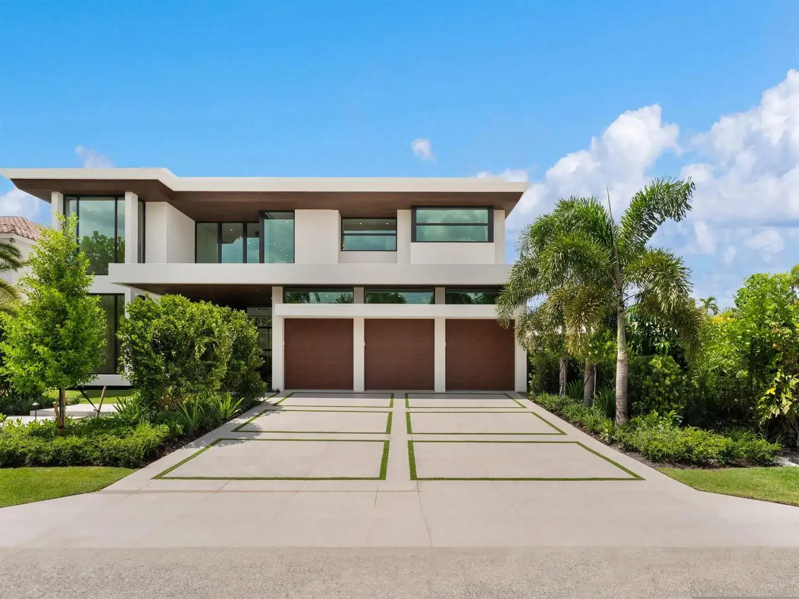 2400 Barcelona Drive, Fort Lauderdale FL 33301 photo 2