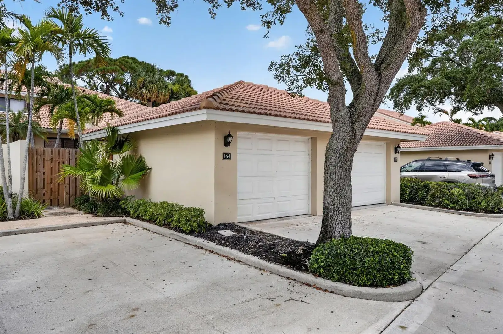 164 Old Meadow Way, Palm Beach Gardens FL 33418 photo 2