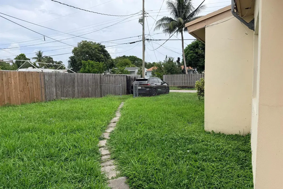 2438 Thomas Street # 1, Hollywood FL 33020