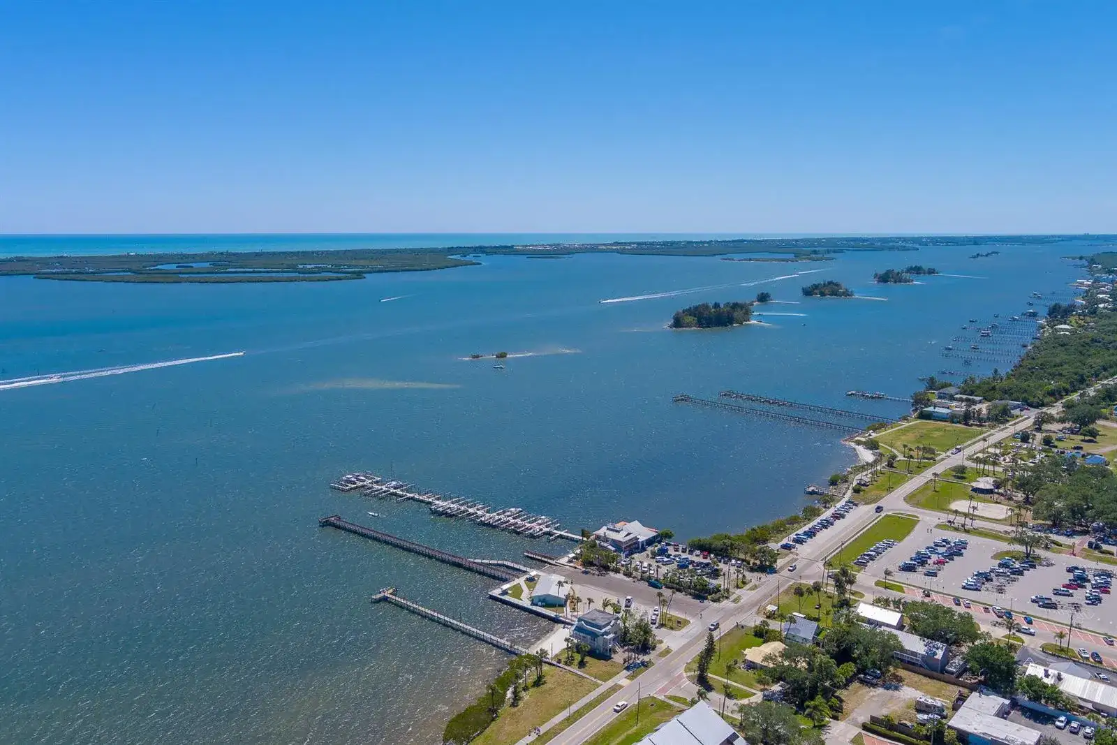 806 INDIAN RIVER Drive, Sebastian FL 32958 photo 3