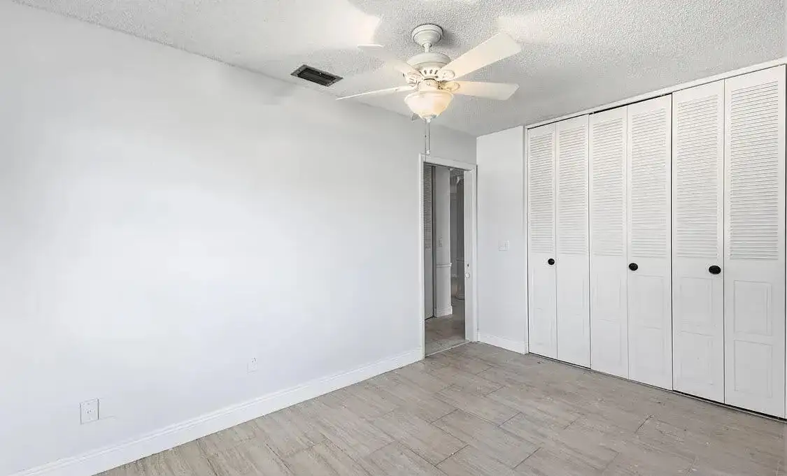 5725 FERNLEY Drive E # 2, West Palm Beach FL 33415 photo 5