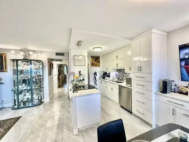 3008 Guildford A, Boca Raton FL 33434 photo 4