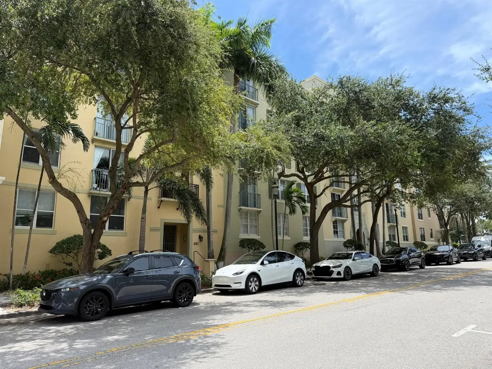 630 S SAPODILLA Avenue # 323, West Palm Beach FL 33401