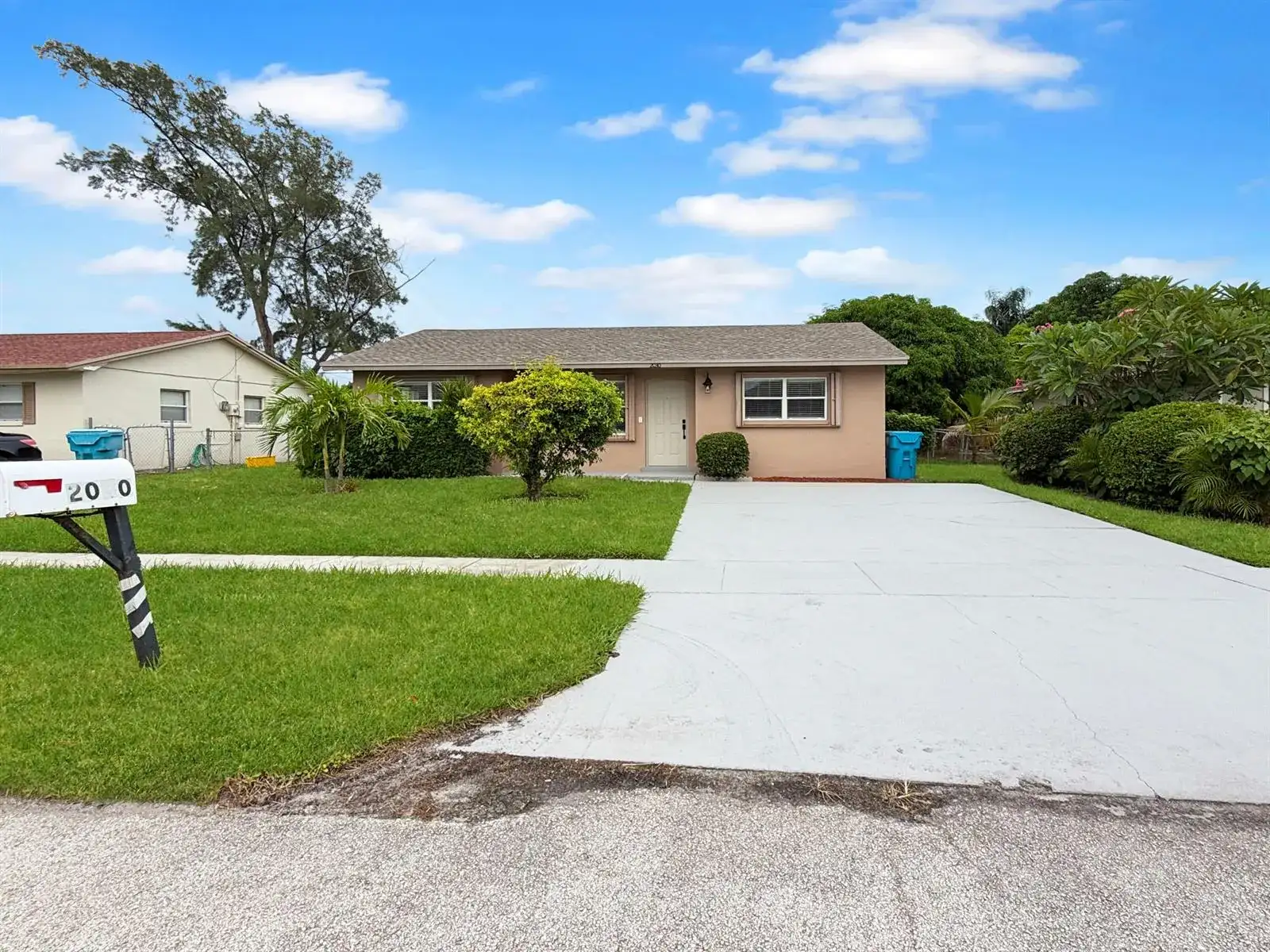 2030 NE 1st Lane, Boynton Beach FL 33435 photo 3