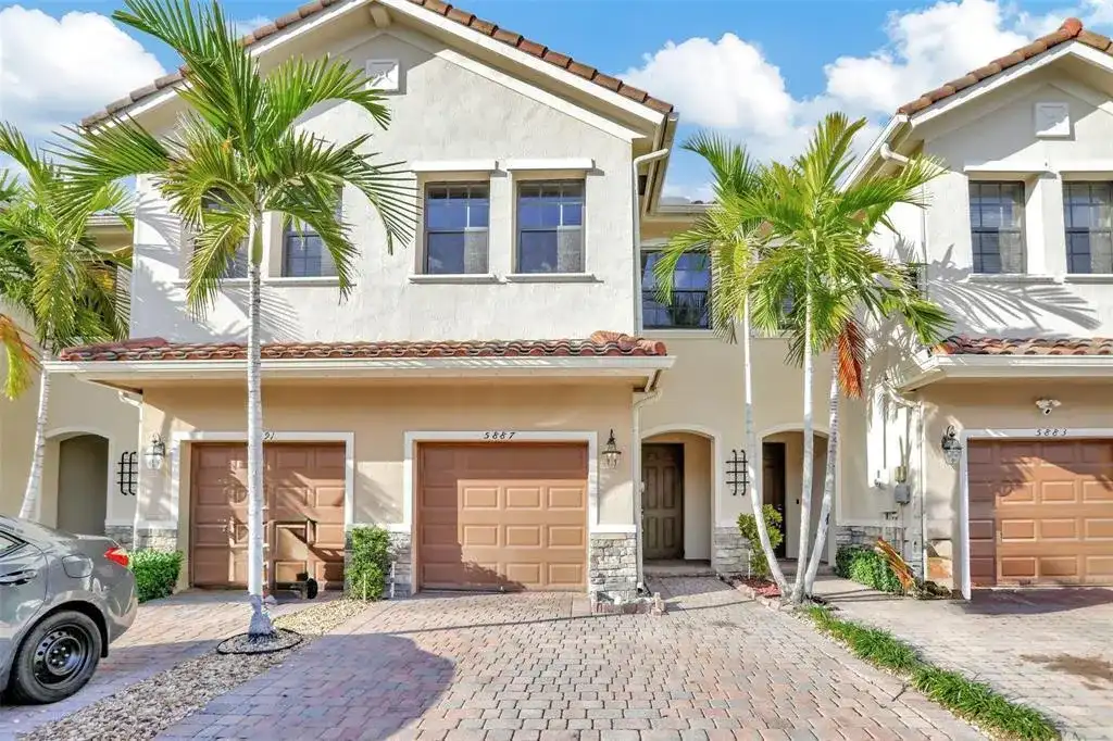 5887 NW 56th Place # 5887, Tamarac FL 33319