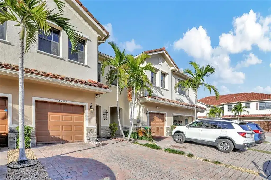 5887 NW 56th Place # 5887, Tamarac FL 33319 photo 3