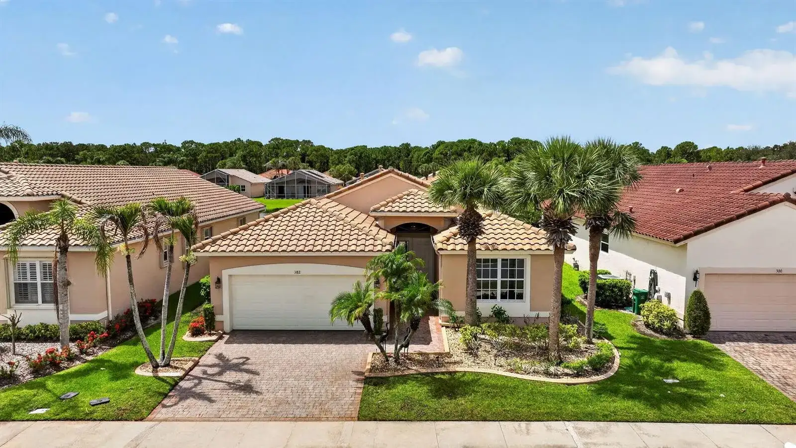382 NW SPRINGVIEW Loop, Port St. Lucie FL 34986 photo 2