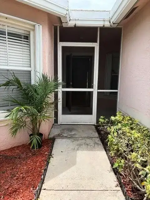 10632 Lake Shore Drive, Wellington FL 33414 photo 2