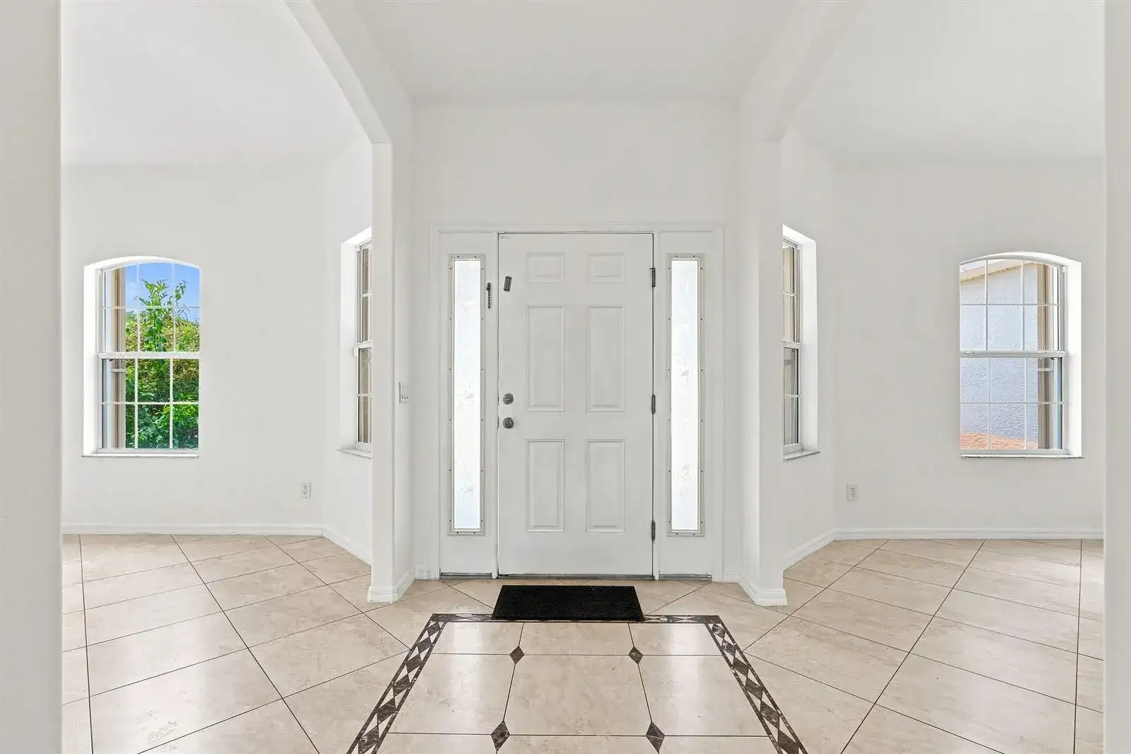 1787 SW CAMEO Boulevard, Port St. Lucie FL 34953 photo 2