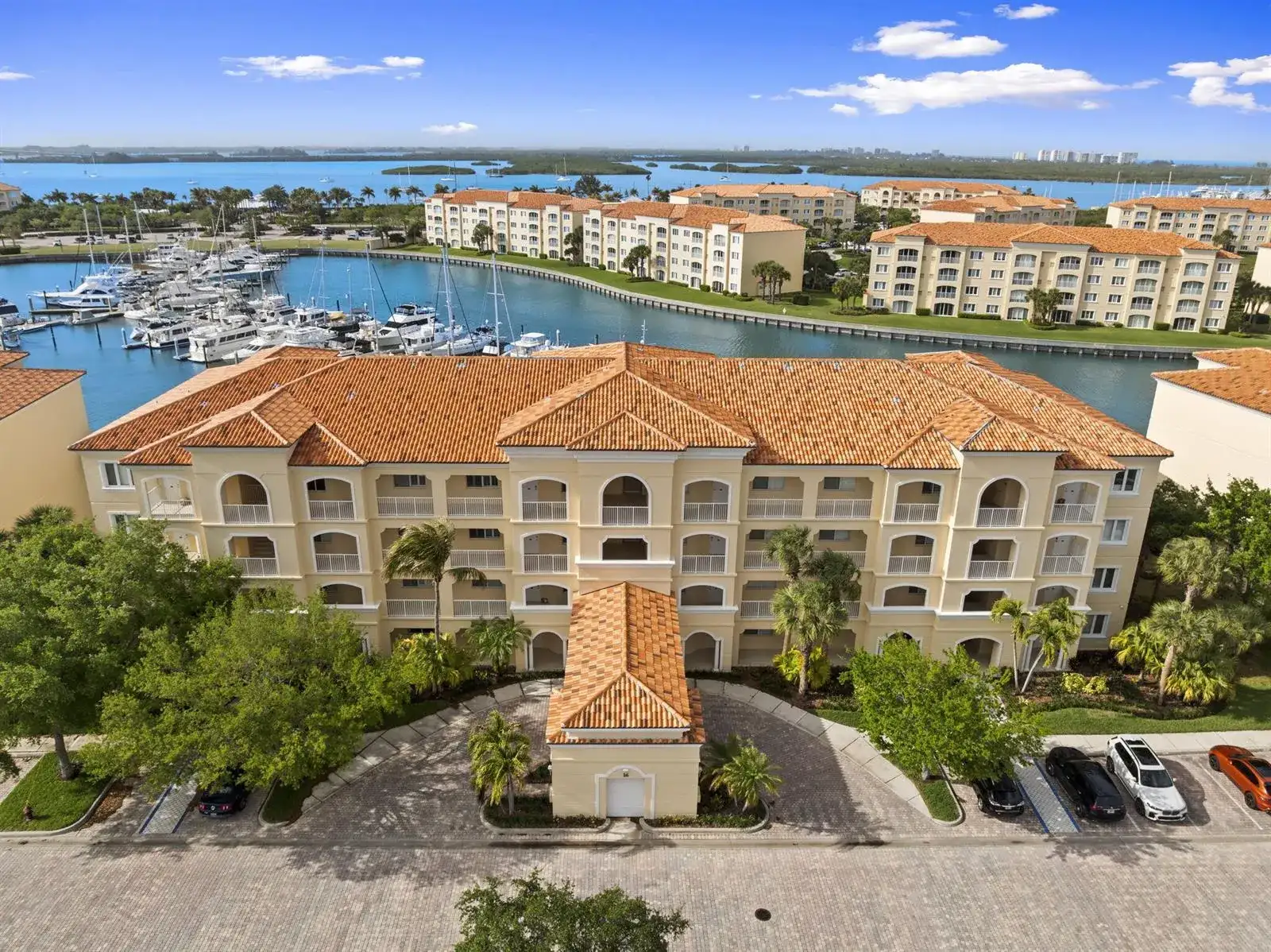 16 Harbour Isle Drive W # 303, Fort Pierce FL 34949 photo 2