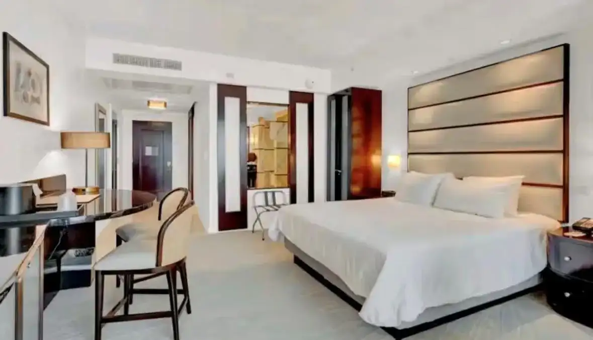 4391 Collins Avenue # 1913, Miami Beach FL 33140
