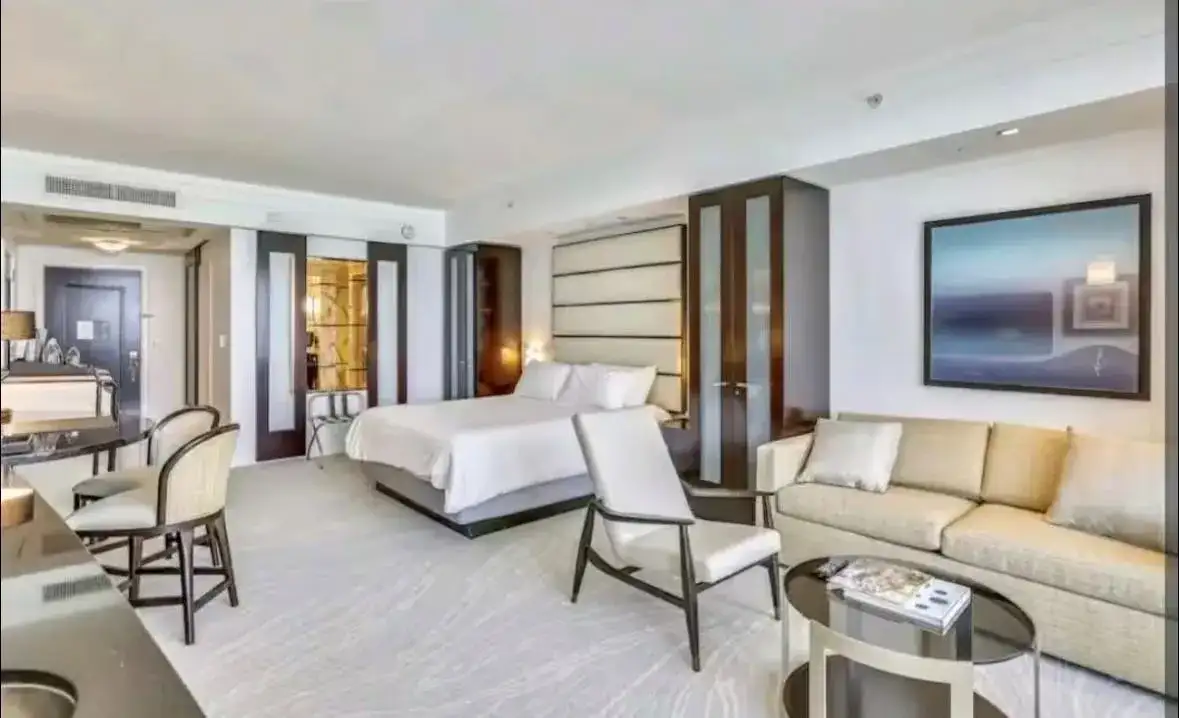 4391 Collins Avenue # 1913, Miami Beach FL 33140 photo 3