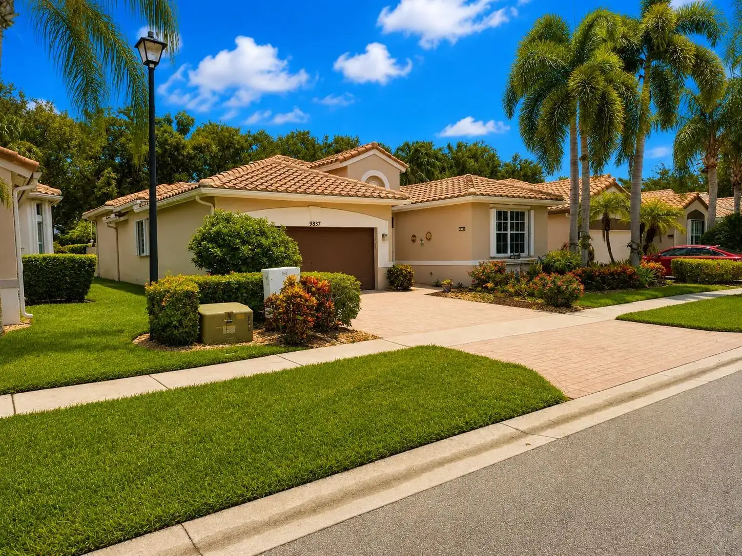 9837 MANTOVA Drive, Lake Worth FL 33467 photo 2